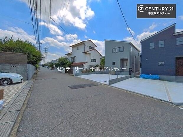 周辺環境や、お客様のご希望に合った物件も一緒にご案内を致します。住宅ローンアドバイザーによるご相談も承ります。当社はお問い合わせに即対応します！お待たせしません！