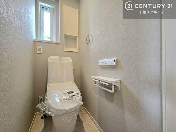 1・2階にトイレがございます。