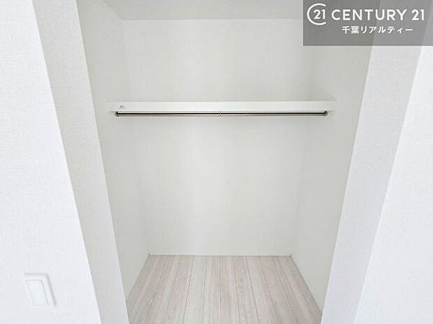 収納が充実しているからこそ、お部屋はいつも広々。掃除や片付けもラクになり、居心地の良い暮らしが続きます。