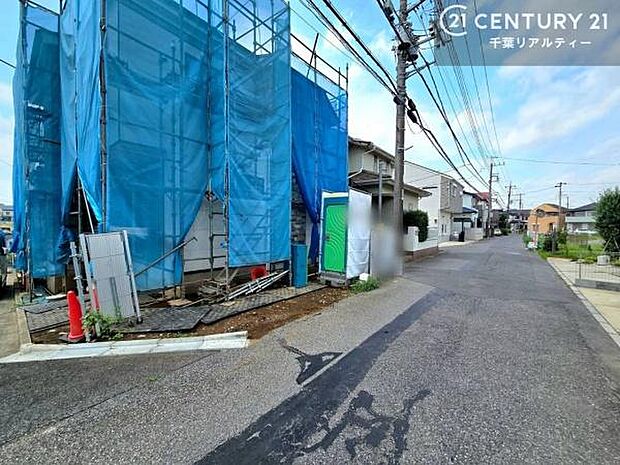 周辺環境や、お客様のご希望に合った物件も一緒にご案内を致します。住宅ローンアドバイザーによるご相談も承ります。当社はお問い合わせに即対応します!お待たせしません!