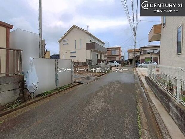 周辺環境や、お客様のご希望に合った物件も一緒にご案内を致します。住宅ローンアドバイザーによるご相談も承ります。当社はお問い合わせに即対応します!お待たせしません!