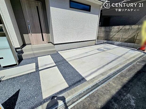 カースペース付きなのでマイカーをお持ちの方も安心ですね!ぜひ現地にてお確かめくださいませ!