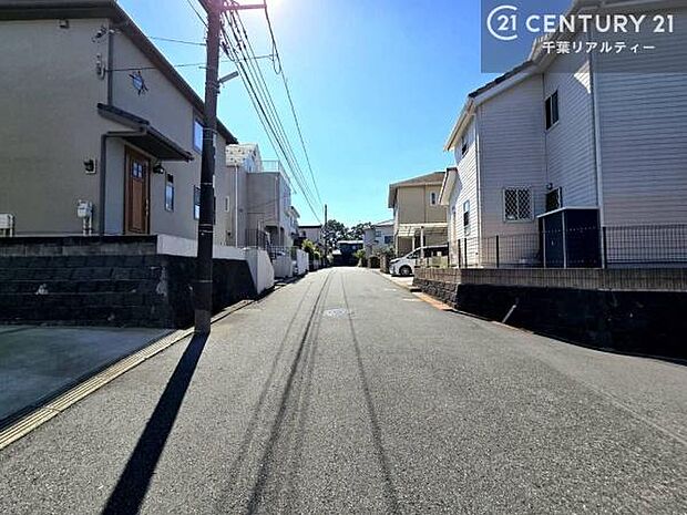 周辺環境や、お客様のご希望に合った物件も一緒にご案内を致します。住宅ローンアドバイザーによるご相談も承ります。当社はお問い合わせに即対応します!お待たせしません!
