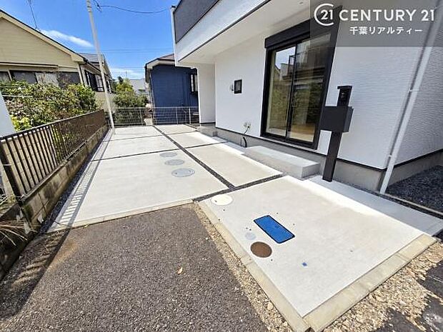 カースペース付きなのでマイカーをお持ちの方も安心ですね!ぜひ現地にてお確かめくださいませ!