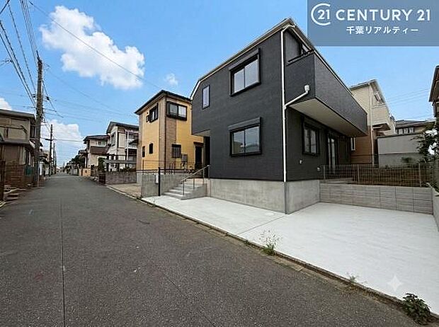 周辺環境や、お客様のご希望に合った物件も一緒にご案内を致します。住宅ローンアドバイザーによるご相談も承ります。当社はお問い合わせに即対応します!お待たせしません!