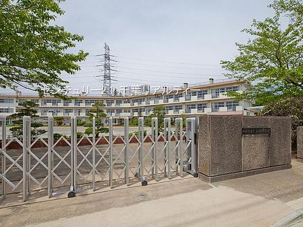 四街道市立山梨小学校まで350m