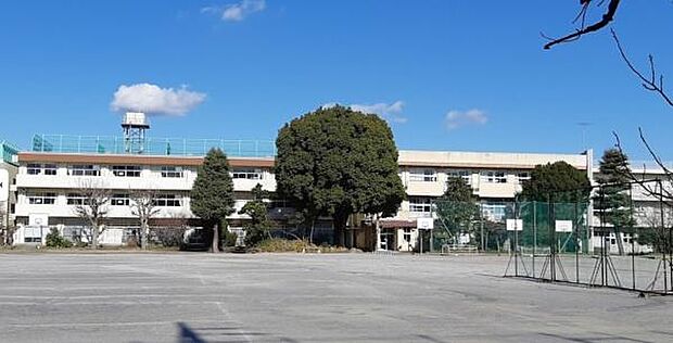 市川市立第二中学校まで512m