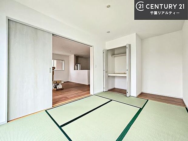 日本人の心感じる「和」の空間。井草の香り漂う空間は癒しのひと時を演出してくれます!リラックス効果があるので快適に過ごせそうです。