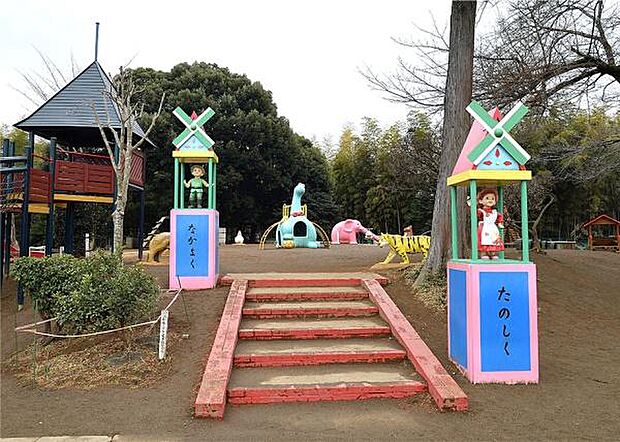 加曽利幼稚園まで776m