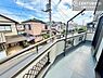 その他：落ち着きある住宅街です！周囲には高い建物がなく、空が広く開放感があり、陽当たりを大きく遮られることもありません！気持ちの良い風が通り抜ける街並みです！