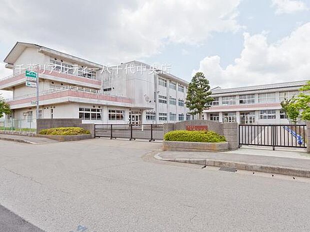 成田市立本城小学校まで598m