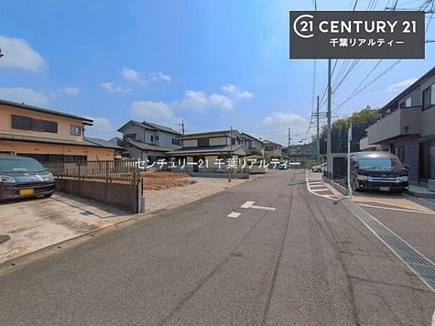 周辺環境や、お客様のご希望に合った物件も一緒にご案内を致します。住宅ローンアドバイザーによるご相談も承ります。当社はお問い合わせに即対応します!お待たせしません!