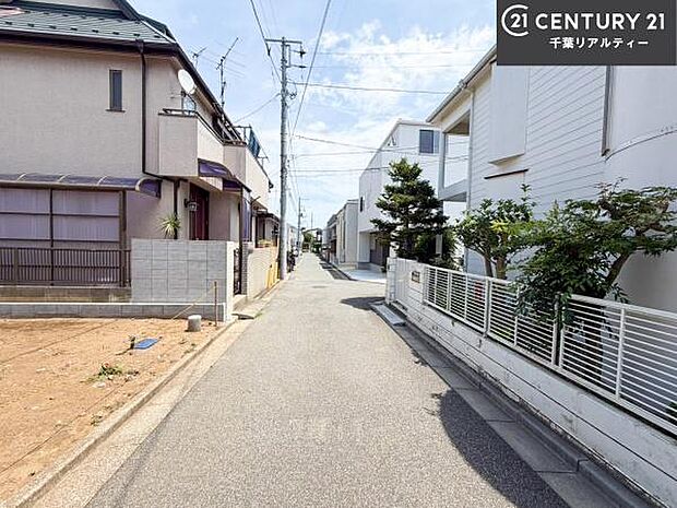 周辺環境や、お客様のご希望に合った物件も一緒にご案内を致します。住宅ローンアドバイザーによるご相談も承ります。当社はお問い合わせに即対応します!お待たせしません!