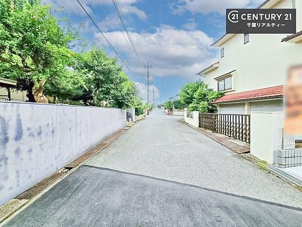 周辺環境や、お客様のご希望に合った物件も一緒にご案内を致します。住宅ローンアドバイザーによるご相談も承ります。当社はお問い合わせに即対応します!お待たせしません!