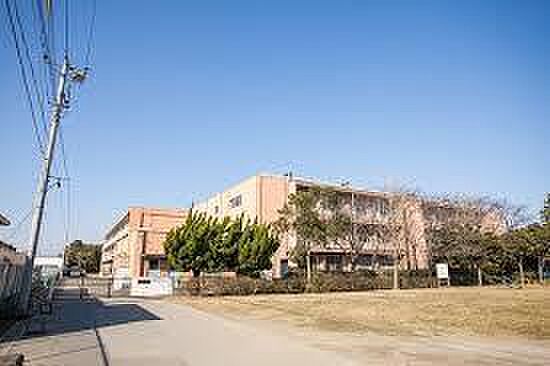 千葉市立稲浜小学校まで860m