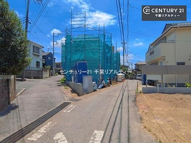 周辺環境や、お客様のご希望に合った物件も一緒にご案内を致します。住宅ローンアドバイザーによるご相談も承ります。当社はお問い合わせに即対応します!お待たせしません!