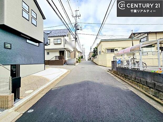 周辺環境や、お客様のご希望に合った物件も一緒にご案内を致します。住宅ローンアドバイザーによるご相談も承ります。当社はお問い合わせに即対応します!お待たせしません!