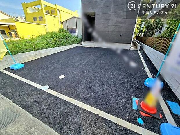 カースペース付きなのでマイカーをお持ちの方も安心ですね!ぜひ現地にてお確かめくださいませ!