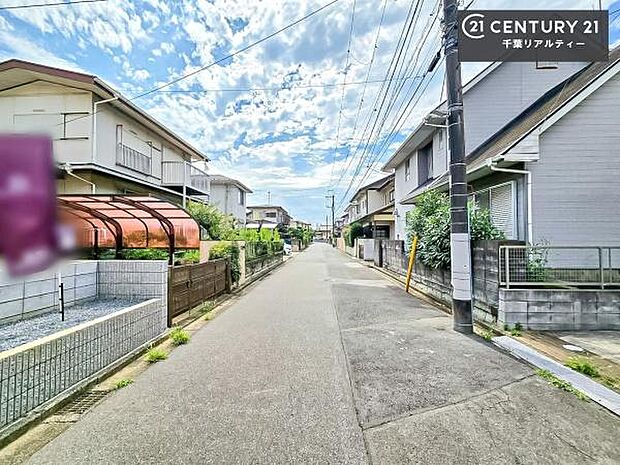 周辺環境や、お客様のご希望に合った物件も一緒にご案内を致します。住宅ローンアドバイザーによるご相談も承ります。当社はお問い合わせに即対応します!お待たせしません!