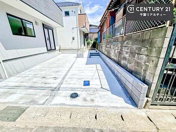 カースペース付きなのでマイカーをお持ちの方も安心ですね!ぜひ現地にてお確かめくださいませ!