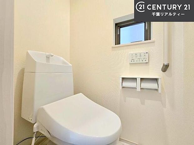 清潔感のある色味のお手洗いです!さわやかでスッキリする空間です!お手入れがしやすいトイレです!
