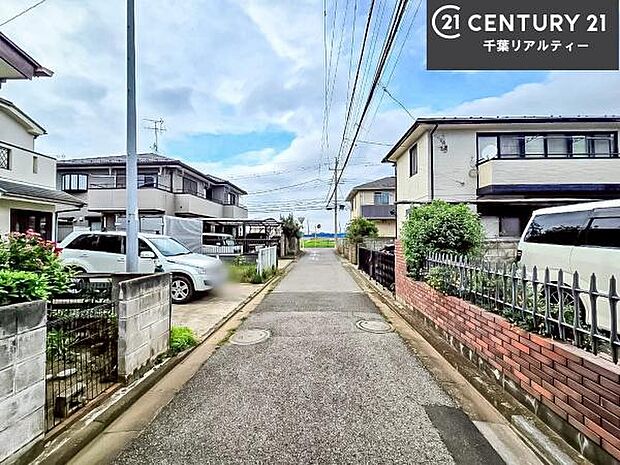 周辺環境や、お客様のご希望に合った物件も一緒にご案内を致します。住宅ローンアドバイザーによるご相談も承ります。当社はお問い合わせに即対応します!お待たせしません!