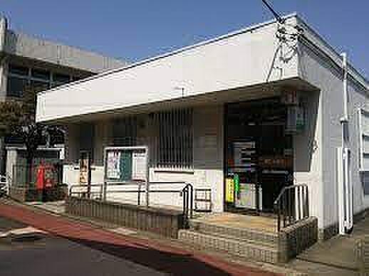 船橋小室駅前郵便局まで937m