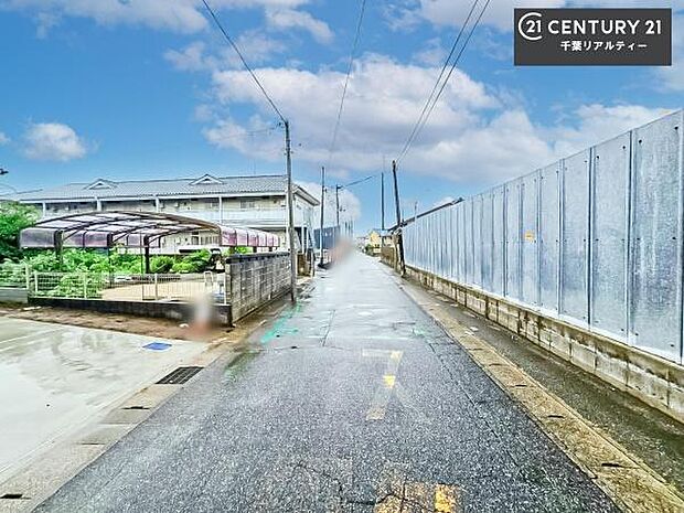周辺環境や、お客様のご希望に合った物件も一緒にご案内を致します。住宅ローンアドバイザーによるご相談も承ります。当社はお問い合わせに即対応します!お待たせしません!