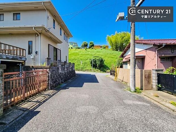 周辺環境や、お客様のご希望に合った物件も一緒にご案内を致します。住宅ローンアドバイザーによるご相談も承ります。当社はお問い合わせに即対応します!お待たせしません!