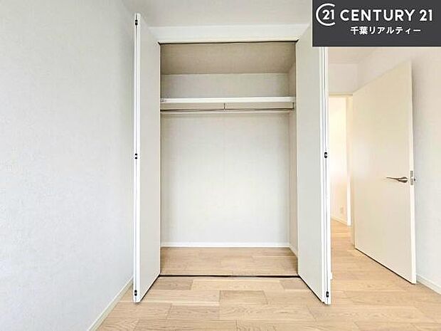 収納が充実しているからこそ、お部屋はいつも広々。掃除や片付けもラクになり、居心地の良い暮らしが続きます。