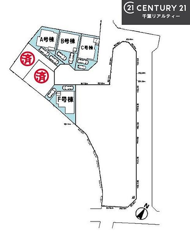 カースペース2台付きでマイカーをお持ちのご家庭でも安心。物件探しのご条件・ご要望・ご質問など、何なりと弊社スタッフまでお申し付けください!