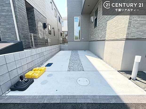 カースペース付きなのでマイカーをお持ちの方も安心ですね!ぜひ現地にてお確かめくださいませ!