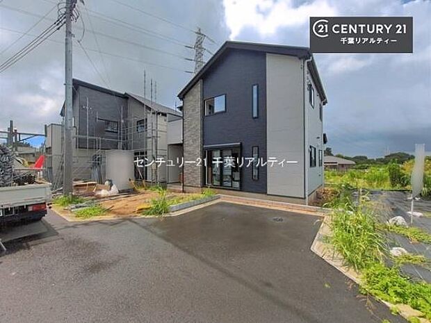 周辺環境や、お客様のご希望に合った物件も一緒にご案内を致します。住宅ローンアドバイザーによるご相談も承ります。当社はお問い合わせに即対応します!お待たせしません!