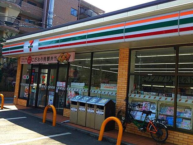 セブンイレブン京成大久保駅前店まで439m