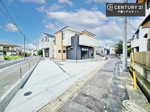 周辺環境や、お客様のご希望に合った物件も一緒にご案内を致します。住宅ローンアドバイザーによるご相談も承ります。当社はお問い合わせに即対応します!お待たせしません!