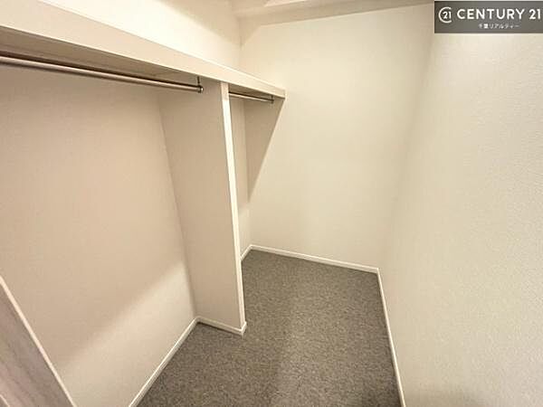 収納が充実しているからこそ、お部屋はいつも広々。掃除や片付けもラクになり、居心地の良い暮らしが続きます。