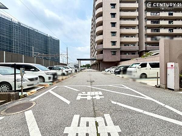詳しい空き状況が知りたい場合はお気軽にお問い合わせください！周辺環境や、お客様のご希望に合った物件も一緒にご案内を致します。住宅ローンアドバイザーによるご相談も承ります。