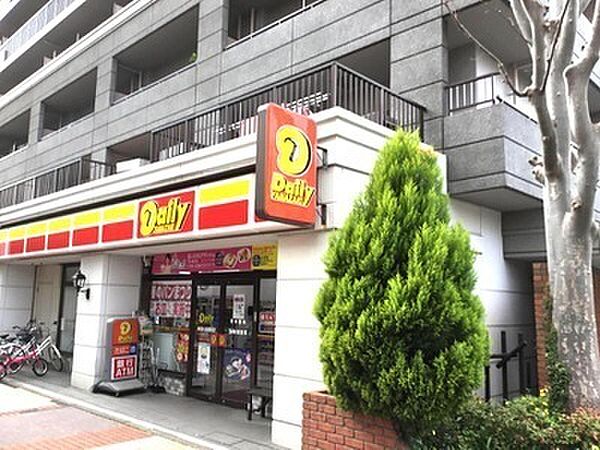デイリーヤマザキ検見川浜駅前店まで710m