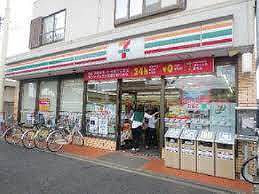 セブンイレブン検見川浜店まで640m