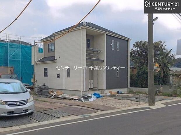 ご興味をお持ちいただきありがとうございます。実際のお部屋や周辺環境をご覧いただくことで、より具体的なイメージが湧きやすくなります。見学は随時受け付けておりますので、お気軽にご予約ください。