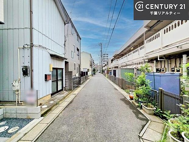 周辺環境や、お客様のご希望に合った物件も一緒にご案内を致します。住宅ローンアドバイザーによるご相談も承ります。当社はお問い合わせに即対応します!お待たせしません!