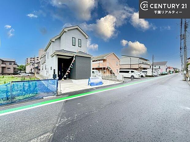 周辺環境や、お客様のご希望に合った物件も一緒にご案内を致します。住宅ローンアドバイザーによるご相談も承ります。当社はお問い合わせに即対応します!お待たせしません!