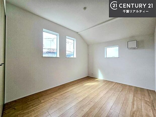 掃き出し窓がないお部屋は、お子様のお部屋としても安心です!