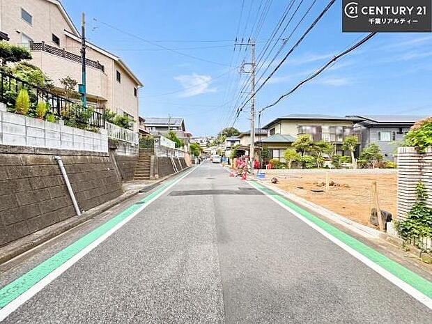 周辺環境や、お客様のご希望に合った物件も一緒にご案内を致します。住宅ローンアドバイザーによるご相談も承ります。当社はお問い合わせに即対応します！お待たせしません！