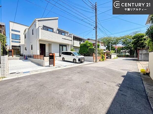 周辺環境や、お客様のご希望に合った物件も一緒にご案内を致します。住宅ローンアドバイザーによるご相談も承ります。当社はお問い合わせに即対応します!お待たせしません!