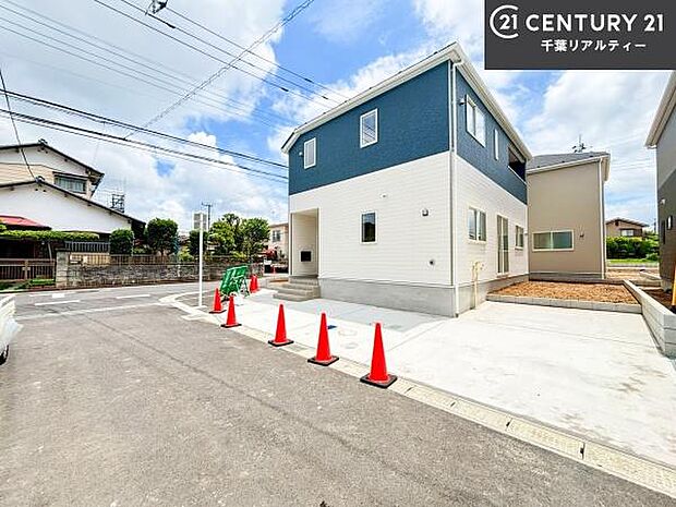 周辺環境や、お客様のご希望に合った物件も一緒にご案内を致します。住宅ローンアドバイザーによるご相談も承ります。当社はお問い合わせに即対応します!お待たせしません!