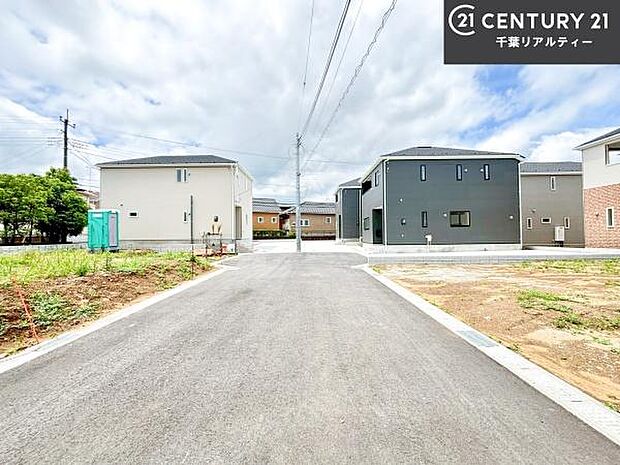 周辺環境や、お客様のご希望に合った物件も一緒にご案内を致します。住宅ローンアドバイザーによるご相談も承ります。当社はお問い合わせに即対応します!お待たせしません!