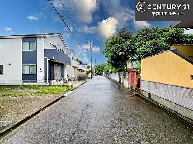 周辺環境や、お客様のご希望に合った物件も一緒にご案内を致します。住宅ローンアドバイザーによるご相談も承ります。当社はお問い合わせに即対応します!お待たせしません!