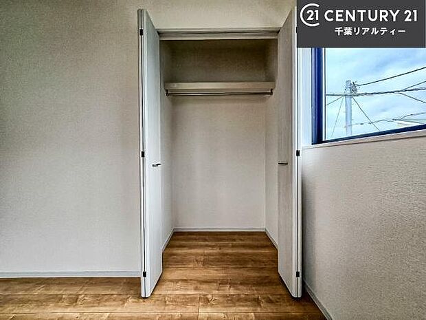 収納が充実しているからこそ、お部屋はいつも広々。掃除や片付けもラクになり、居心地の良い暮らしが続きます。