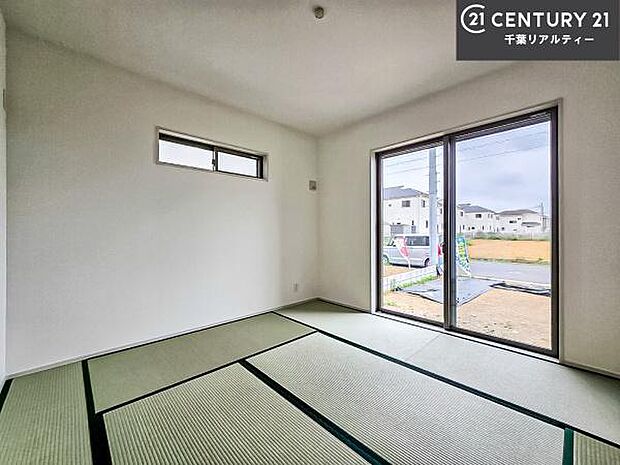 日本人の心感じる「和」の空間。井草の香り漂う空間は癒しのひと時を演出してくれます！リラックス効果があるので快適に過ごせそうです。